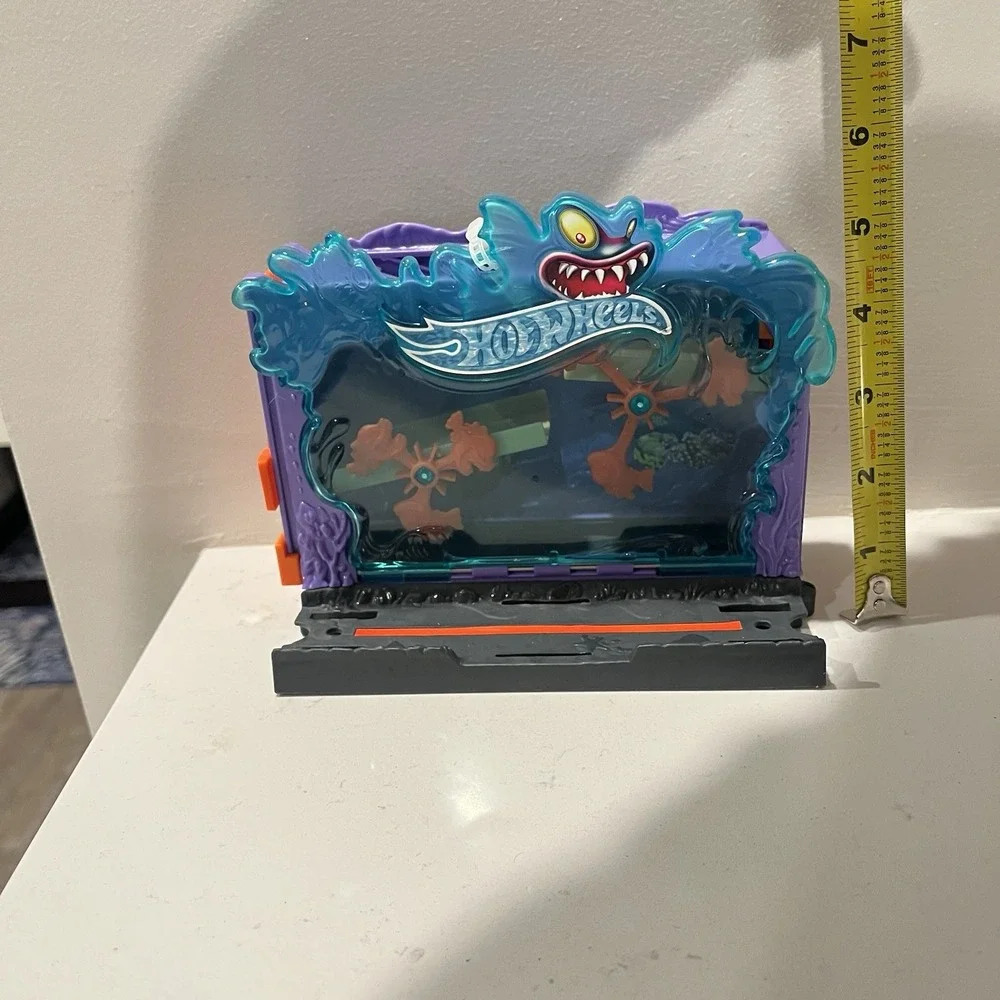 Hot Wheels 1:64 Scale Track Monster Gate Accessory Purple Blue Orange